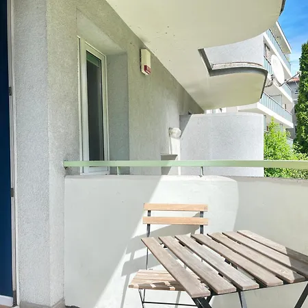 דירה Charming With Balcony, Jewish District
