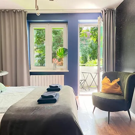 דירה Charming With Balcony, Jewish District *