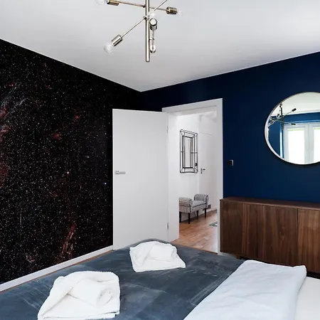Charming With Balcony, Jewish District Apartmán *