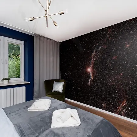 Charming With Balcony, Jewish District Appartement *